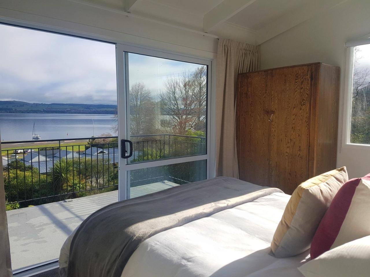 Bayview Lake Таупо Екстериор снимка
